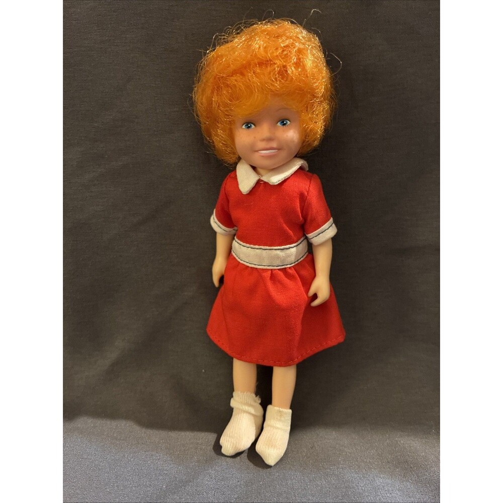Vintage 1982 Knickerbocker Little Orphan Annie Character Girl Doll With Dress